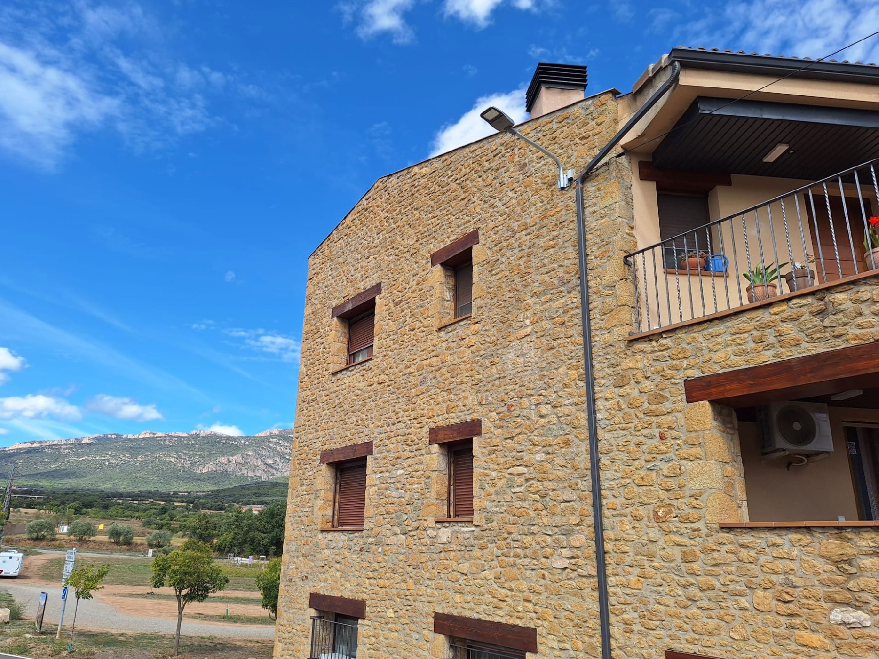 Nou fanal en una faana d'ger