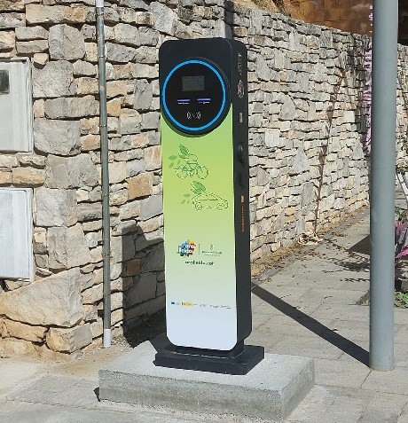 Carregador elctric a Tartareu